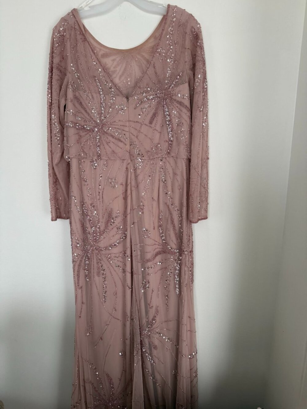 $650 | Oleg Cassini Blush Beaded Sequin Gown Formal Maxi Dress Size 16 - Picture 5 of 7